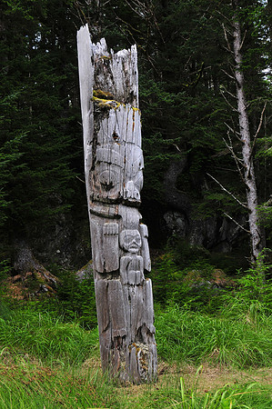 Haida pole, SGang Gwaay Llnagaay (Ninstints), Gwaii Haanas National Park