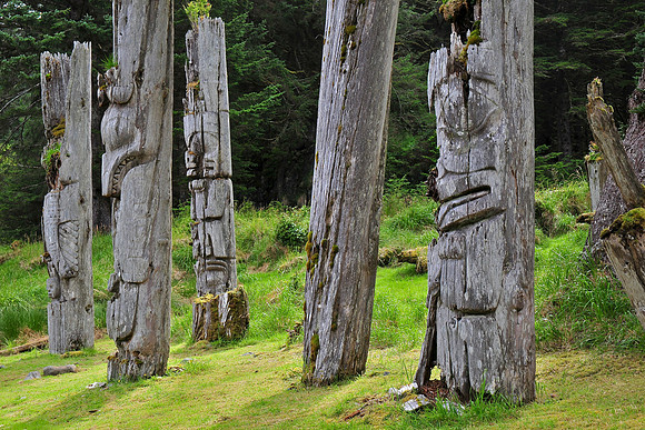 Haida poles, SGang Gwaay Llnagaay (Ninstints), Gwaii Haanas National Park