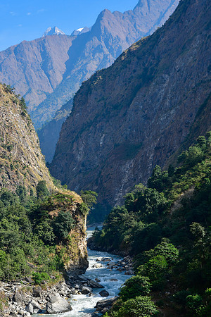 The Budhi Gandaki between Soti Khola and Lapubesi