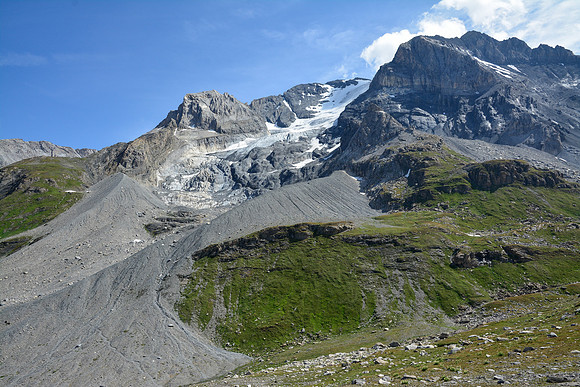 The Glacier des Grands Couloirs on the west face of La Grande Casse