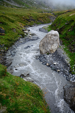Looking up the Torrent de la Leisse from the Pont de Croé-Vie