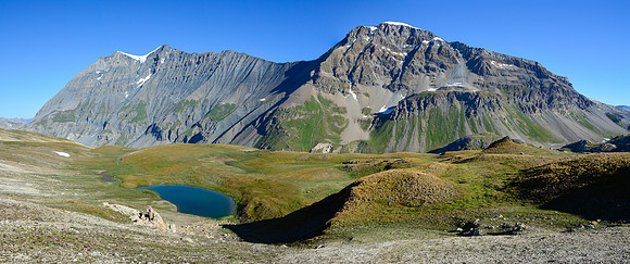 La Grande Casse and La Grande Motte on the approach to the Col de Pierre Blanche