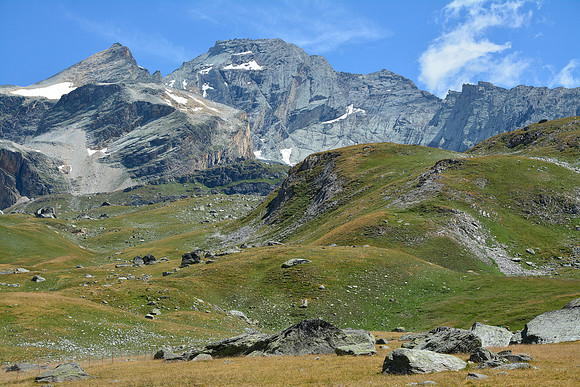 Pointe de l'Échelle from above Lac de la Partie