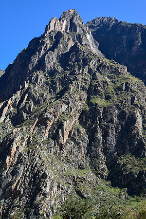The mountains on the north side of the Rio Urubamba shortly after the start of the Inca Trail