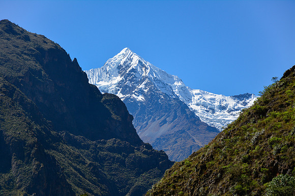 Nevado Verónica from the Inca Trail above Miskay