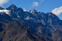 Mountain views on the climb to Warmihuañusca Pass