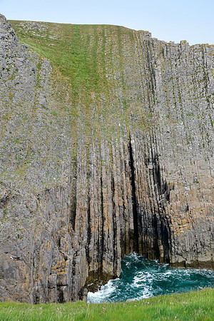 The cliffs east of Skrinkle Haven