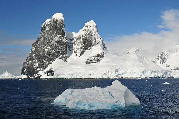 Cape Renard Tower at the entrance to the Lemaire Channel