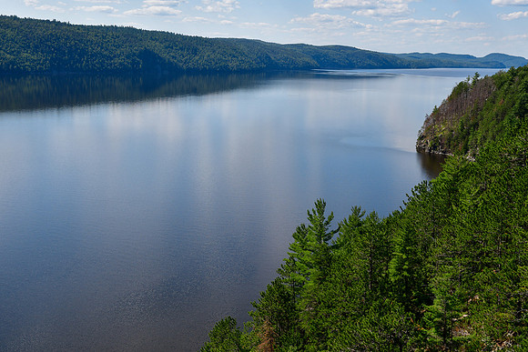 Lac Témiscamingue from the Paroi-aux-Faucons viewpoint, Parc d'Opémican